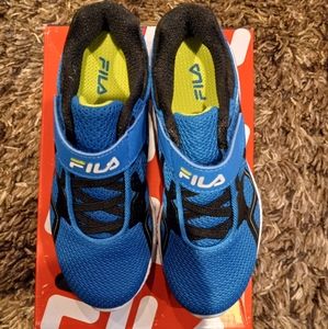 Boys size 1 Fila Blue sneakers